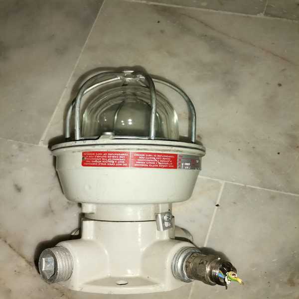Ex-proff Lamba Yuvası